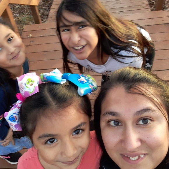 Meet your Posher, Sandra - Picture 2 of 15